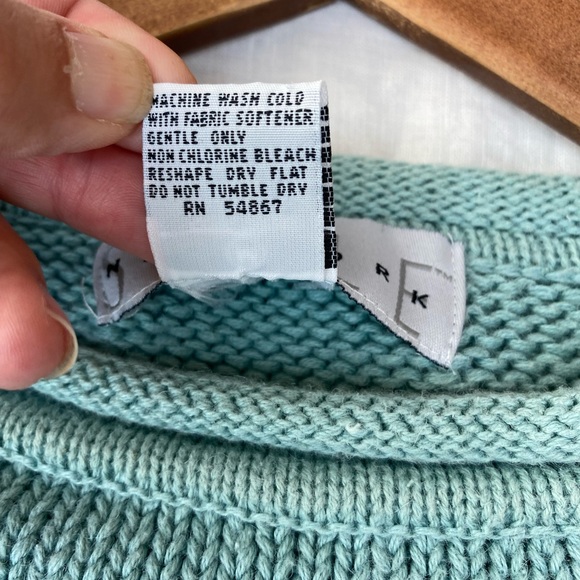 Vintage New York Style Knit Oversized Sweater - Picture 11 of 14